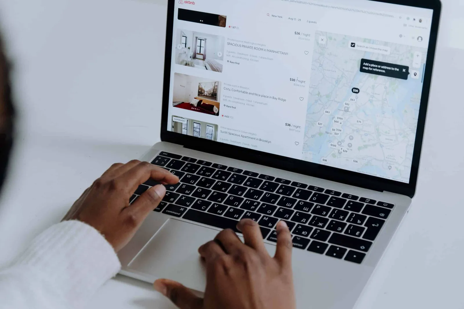 5 Λόγοι που το Airbnb σας Χρειάζεται Συσκευή Θορύβου